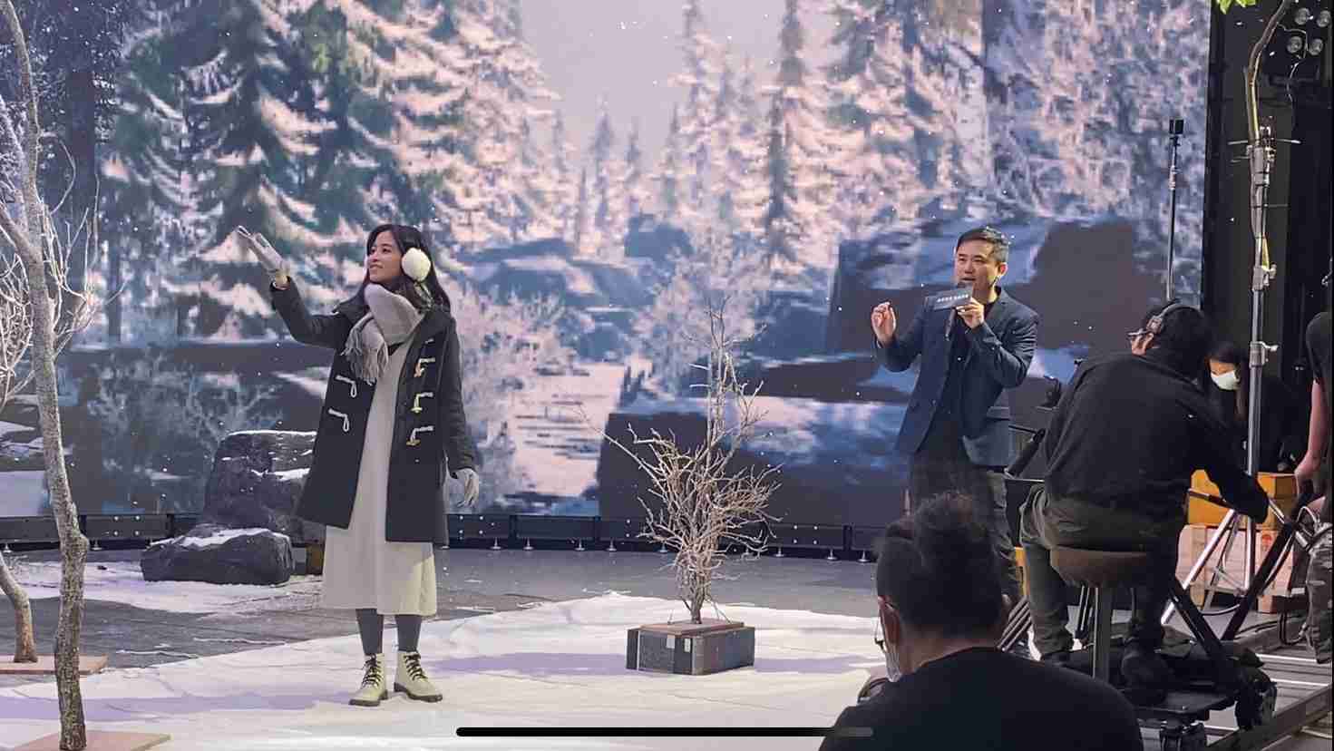 冰球突破以ALED先进显屏技术，，，与金马奖视觉特效团队“再现影像”携手合作打造LED虚拟摄影棚，，，提供沉浸式表演体验，，并精简拍摄成本与时间